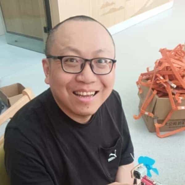 43岁岁江苏单身帅哥 - 香港吉缘网